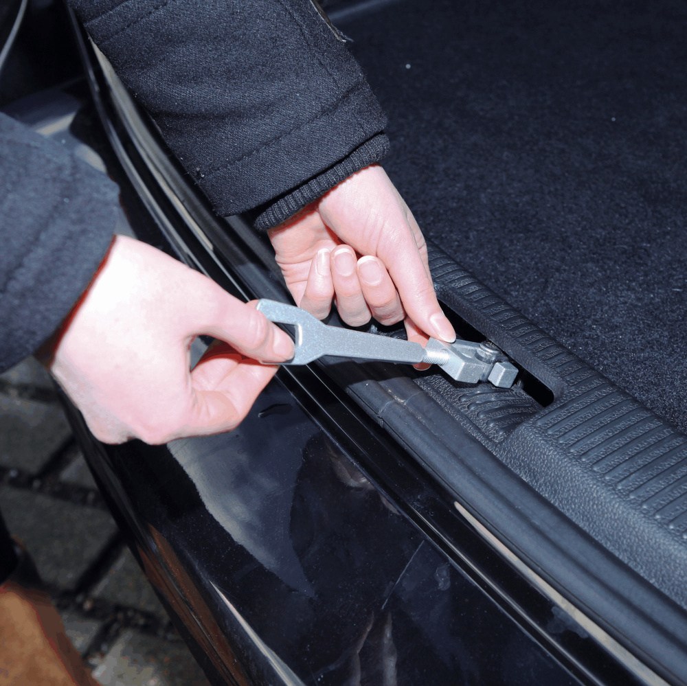 Крепёж для багажника для улучшения вентиляции салона а/м